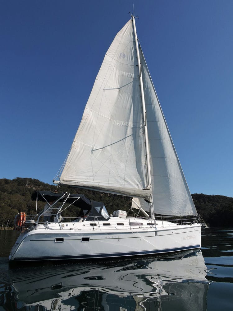 Sha Meduza, a Hunter 38 sloop, sailing on Pittwater